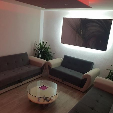 Kaca Apartmani 1 Banja Luka Exterior foto