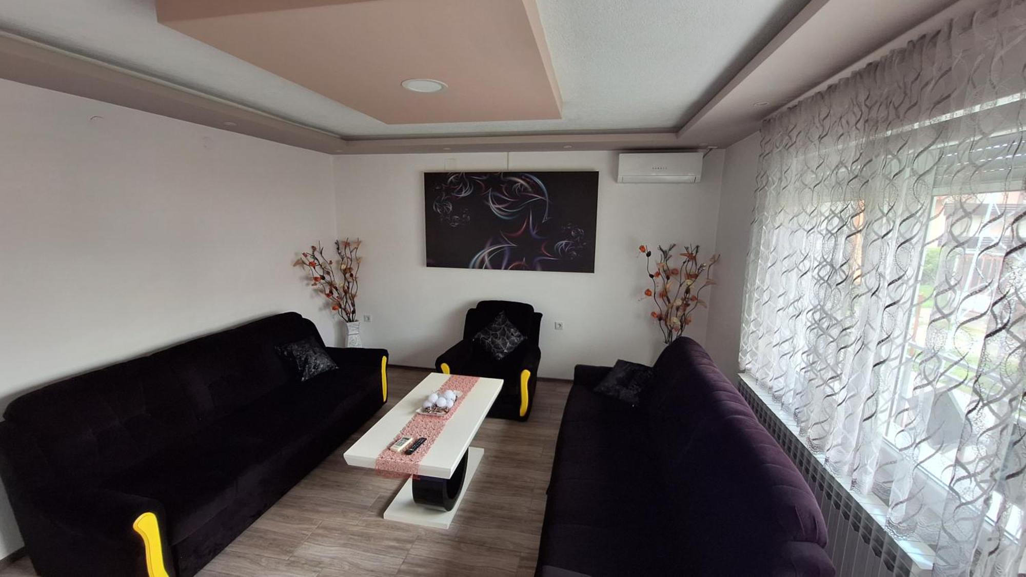 Kaca Apartmani 1 Banja Luka Exterior foto