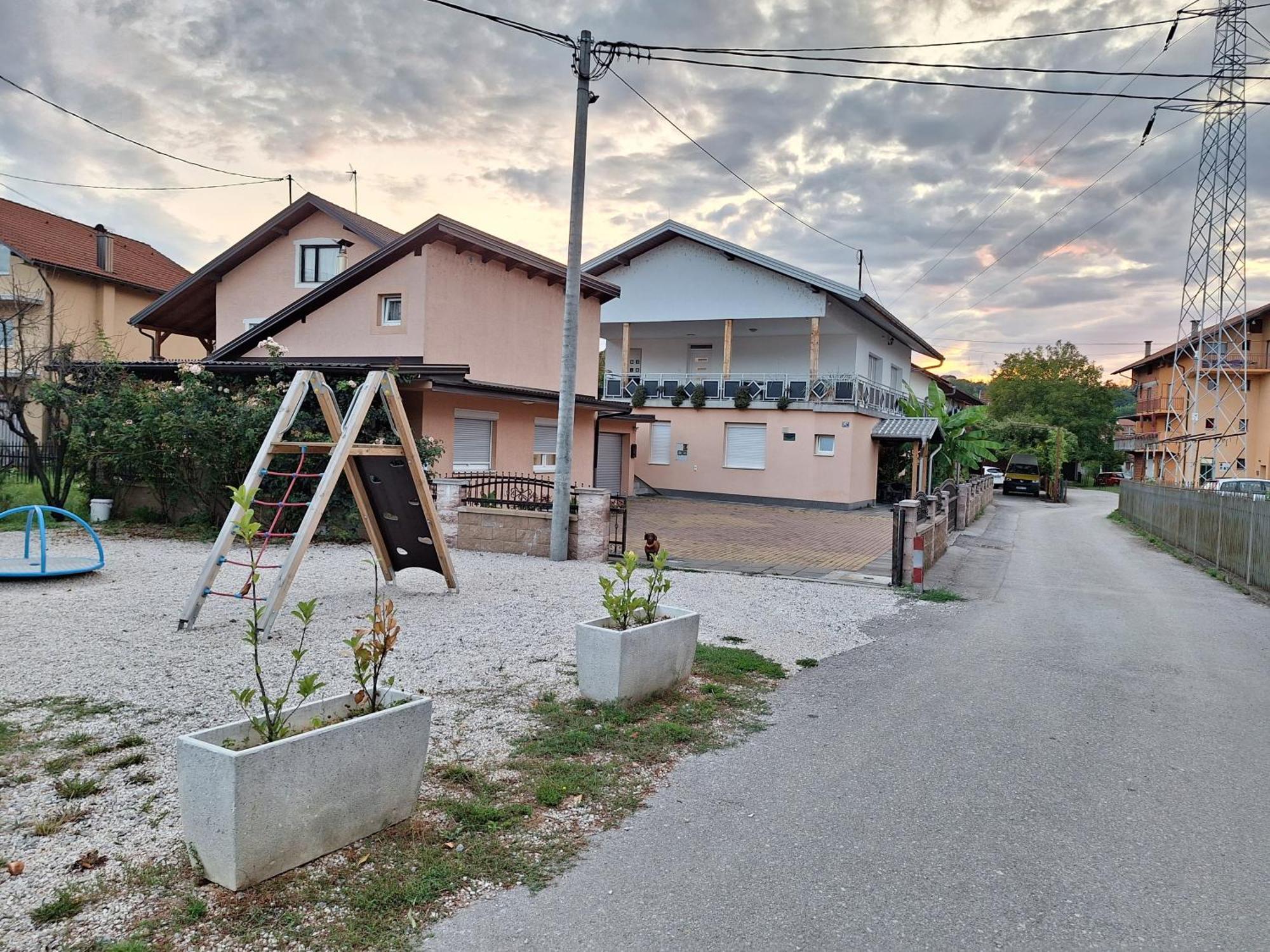 Kaca Apartmani 1 Banja Luka Exterior foto