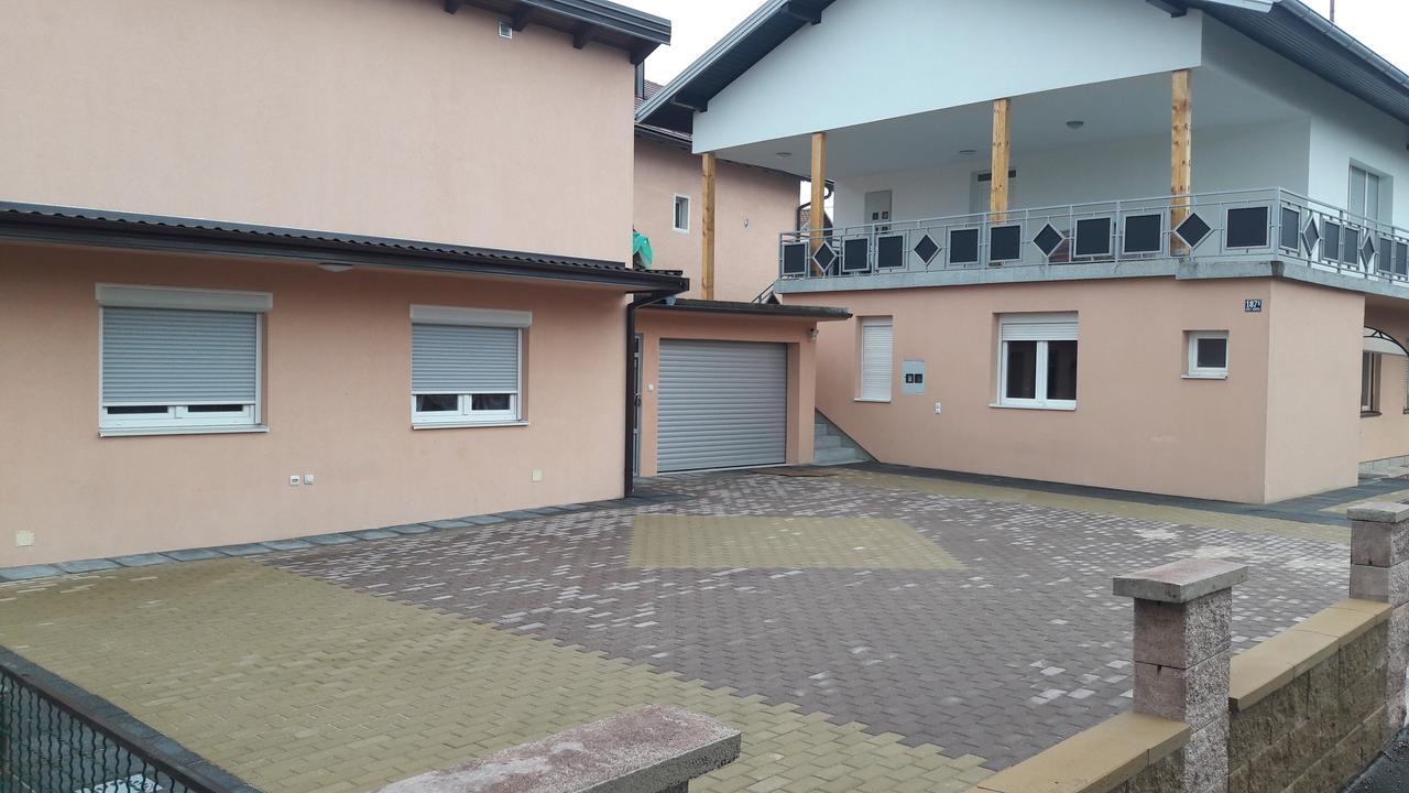 Kaca Apartmani 1 Banja Luka Exterior foto