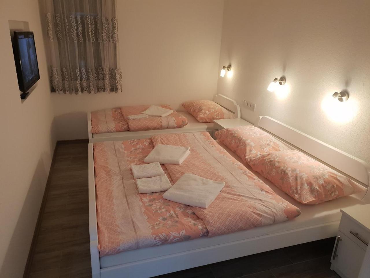 Kaca Apartmani 1 Banja Luka Exterior foto