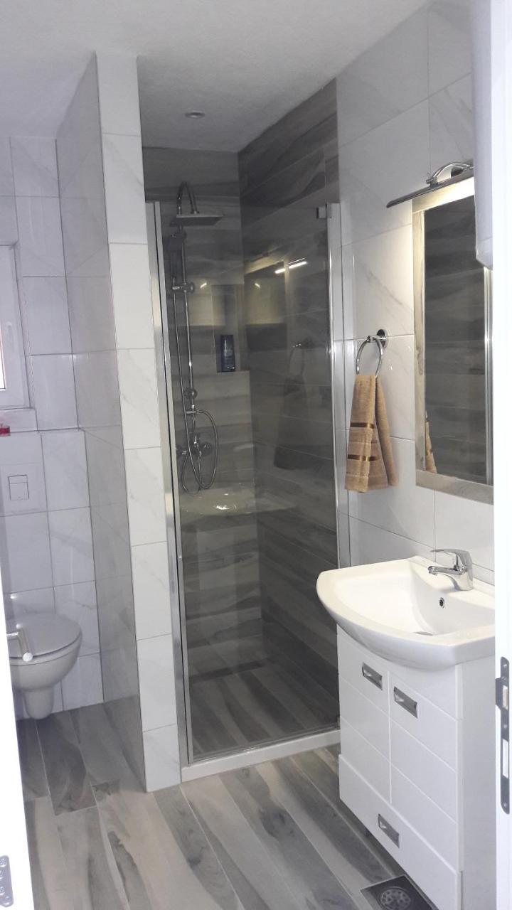 Kaca Apartmani 1 Banja Luka Exterior foto