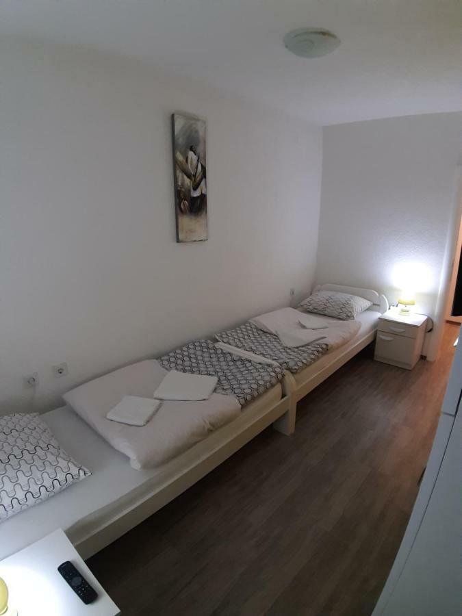 Kaca Apartmani 1 Banja Luka Exterior foto